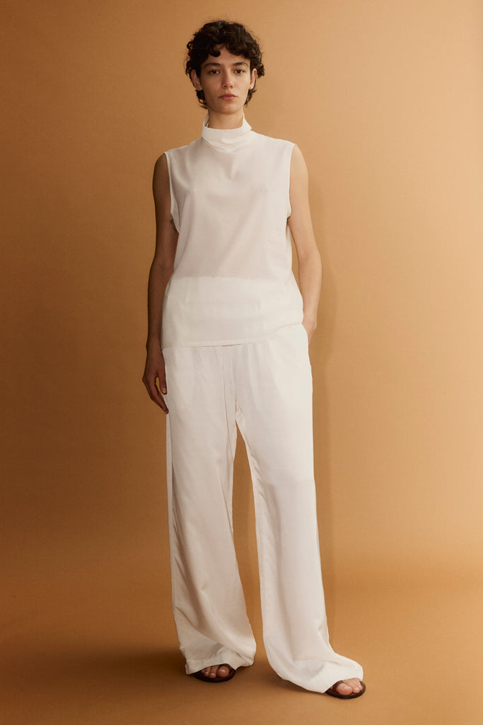 Draped pull-on pant